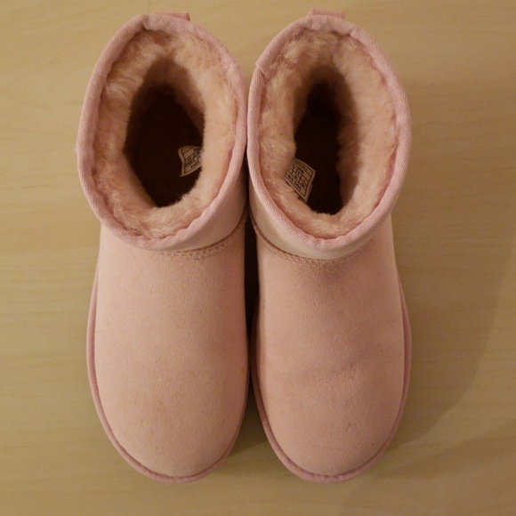 UGG Shoes - Pink Uggs Like New